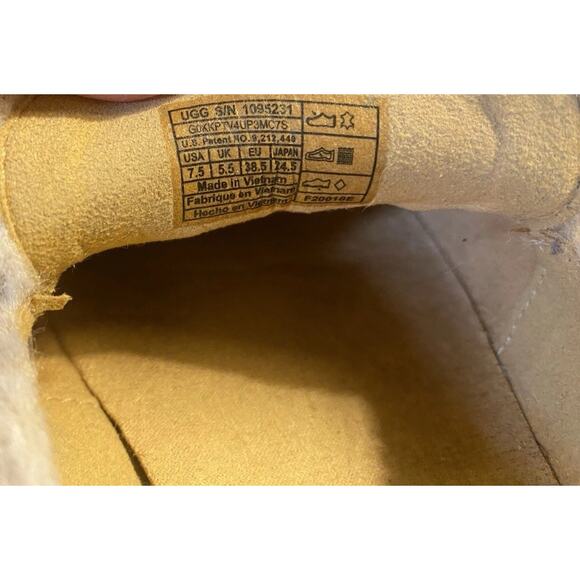 UGG Womens Atwater Spill Seam Penny Loafer Sz 7.5 Camel Suede - Picture 9 of 10